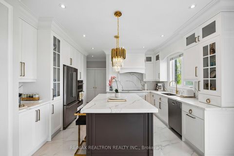 Photo 18 at 156 Tower Hill Road, Jefferson, Richmond Hill