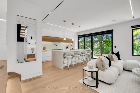 Photo 19 at 7 Bentley Drive, Queensway, Toronto