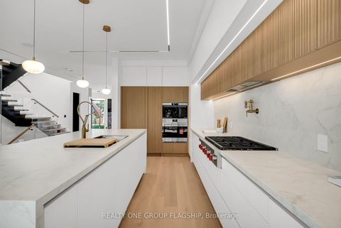 Photo 21 at 7 Bentley Drive, Queensway, Toronto