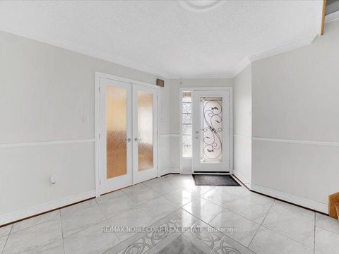 Photo 4 at 66 Stoneybrook Crescent, Ardagh, Barrie