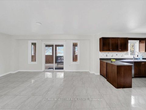 Photo 9 at 66 Stoneybrook Crescent, Ardagh, Barrie