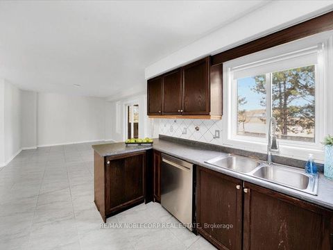 Photo 14 at 66 Stoneybrook Crescent, Ardagh, Barrie