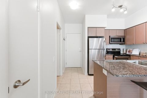 Photo 9 at 147 - 525 Wilson Avenue, Clanton Park, Toronto