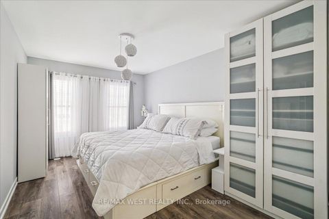 Photo 12 at 148 - 80 Parrotta Drive, Pelmo Park W5, Toronto