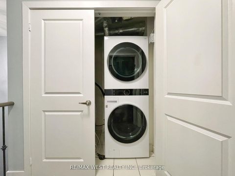 Photo 14 at 148 - 80 Parrotta Drive, Pelmo Park W5, Toronto