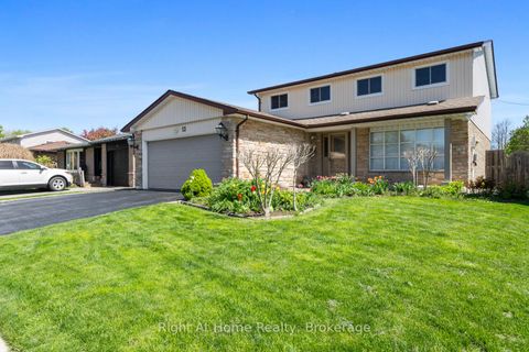 Photo 3 at 12 Pittmann Crescent, South West, Ajax