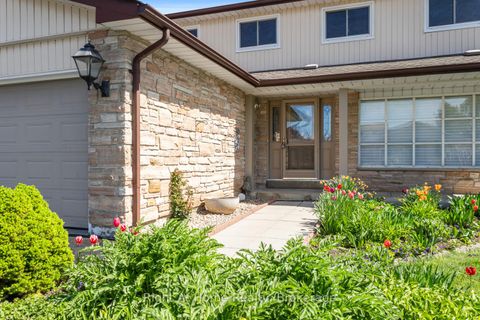 Photo 5 at 12 Pittmann Crescent, South West, Ajax