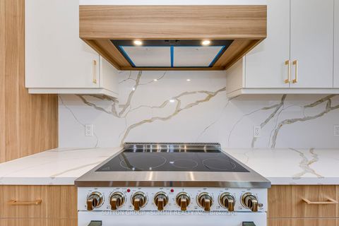 Photo 3 at 103 Kalmar Avenue, Cliffside, Toronto