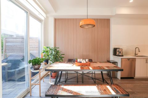 Photo 6 at 7 - 17 Greenbriar Road, Bayview Village, Toronto