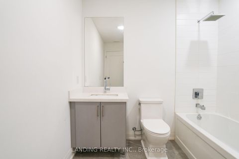 Photo 15 at 7 - 17 Greenbriar Road, Bayview Village, Toronto