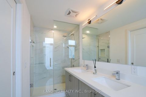 Photo 22 at 7 - 17 Greenbriar Road, Bayview Village, Toronto
