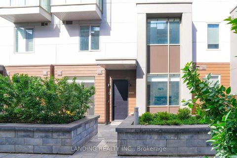 Photo 33 at 7 - 17 Greenbriar Road, Bayview Village, Toronto