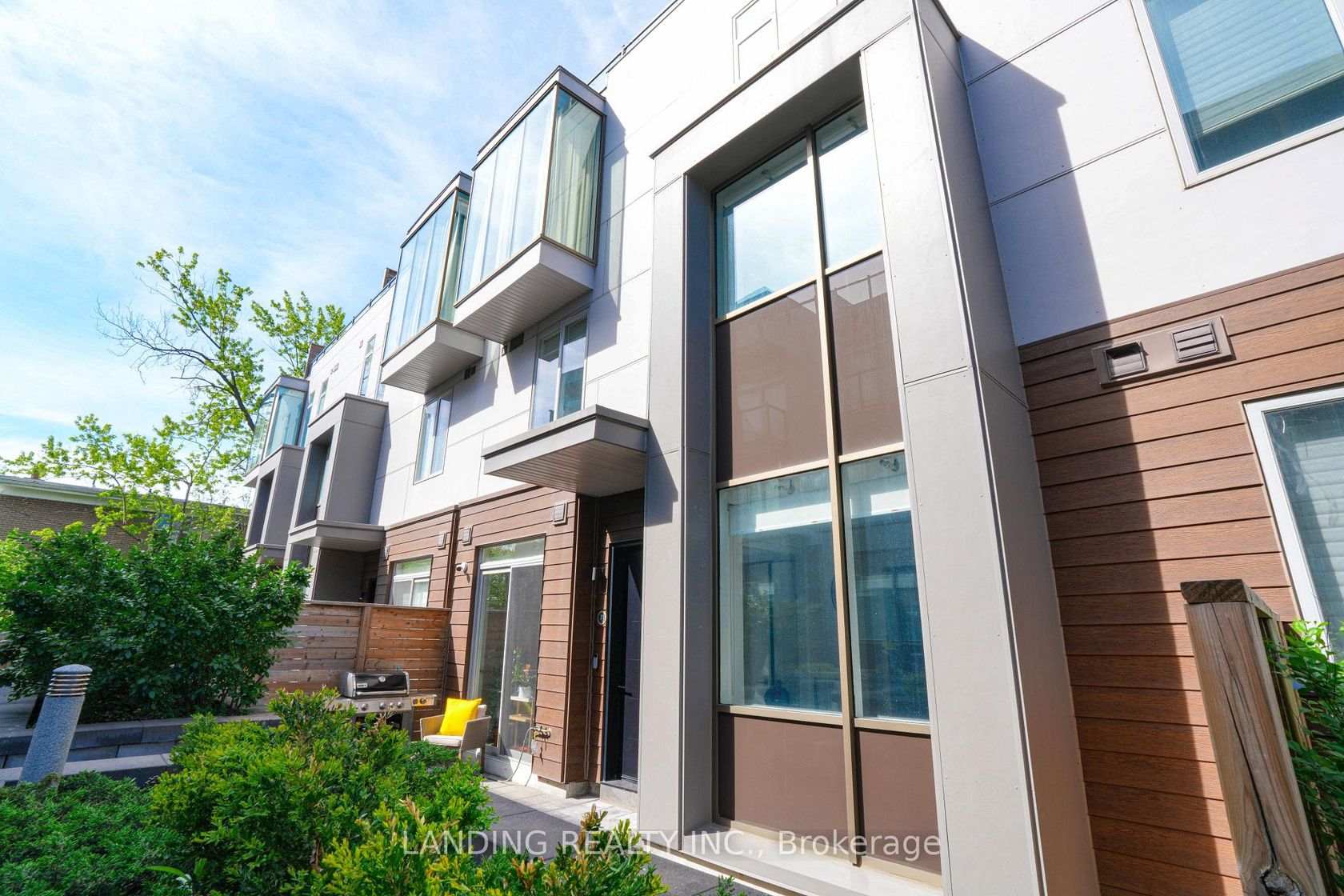7 - 17 Greenbriar Road, Bayview Village, Toronto 