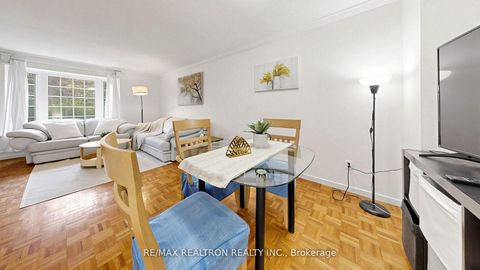 Photo 9 at 135 Avenue Road, North Richvale, Richmond Hill