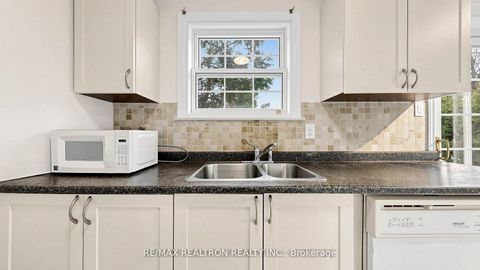 Photo 12 at 135 Avenue Road, North Richvale, Richmond Hill