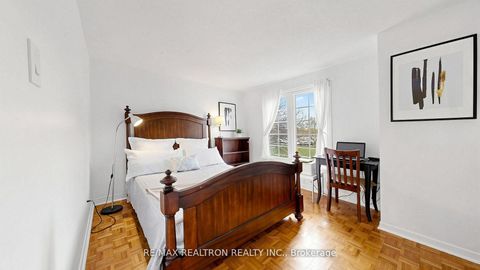 Photo 17 at 135 Avenue Road, North Richvale, Richmond Hill