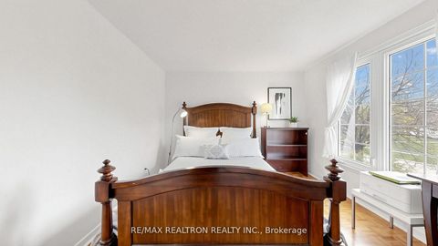 Photo 18 at 135 Avenue Road, North Richvale, Richmond Hill