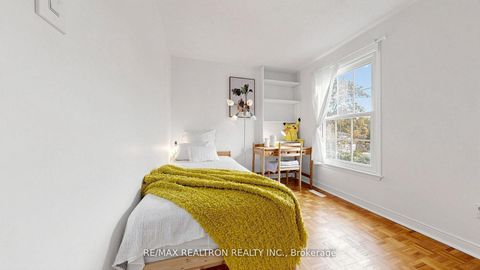 Photo 19 at 135 Avenue Road, North Richvale, Richmond Hill