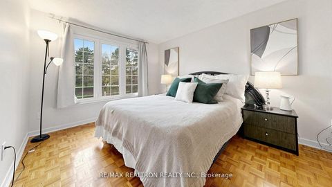 Photo 25 at 135 Avenue Road, North Richvale, Richmond Hill