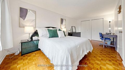 Photo 26 at 135 Avenue Road, North Richvale, Richmond Hill