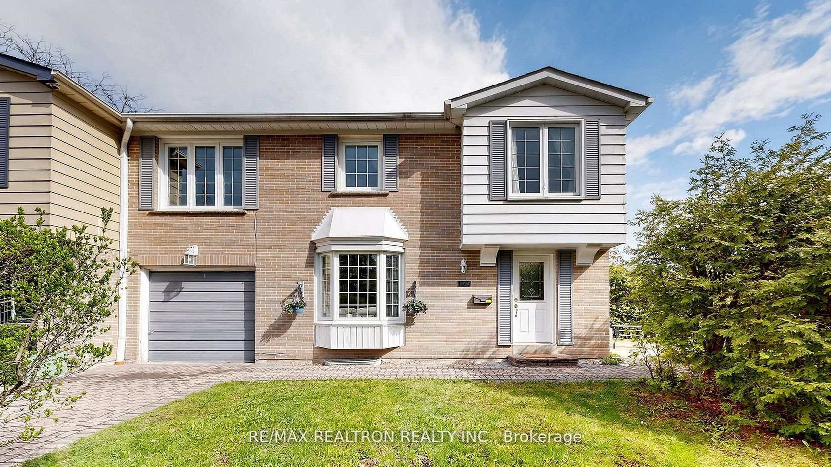 135 Avenue Road, North Richvale, Richmond Hill photo number 2