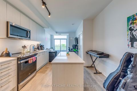 Photo 4 at 619 - 286 Main Street, Danforth, Toronto
