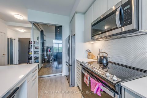 Photo 6 at 619 - 286 Main Street, Danforth, Toronto