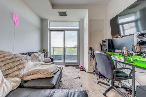 Photo 10 at 619 - 286 Main Street, Danforth, Toronto