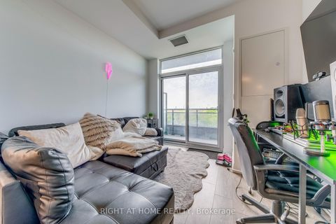 Photo 11 at 619 - 286 Main Street, Danforth, Toronto