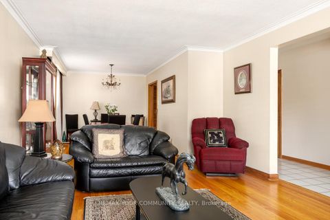 Photo 7 at 267 Horsham Avenue, Willowdale West, Toronto