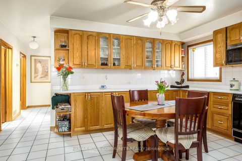 Photo 10 at 267 Horsham Avenue, Willowdale West, Toronto