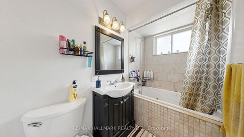 Photo 15 at 46 Collins Crescent, Aurora Heights, Aurora