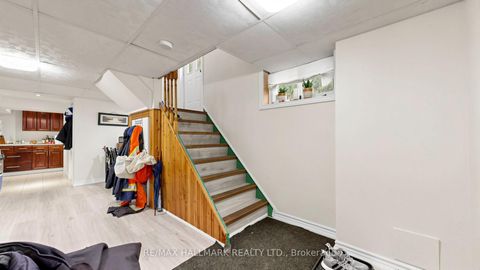 Photo 21 at 46 Collins Crescent, Aurora Heights, Aurora