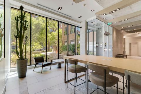 Photo 3 at 802 - 400 Wellington Street W, Waterfront Communities C1, Toronto