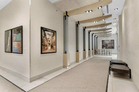 Photo 5 at 802 - 400 Wellington Street W, Waterfront Communities C1, Toronto