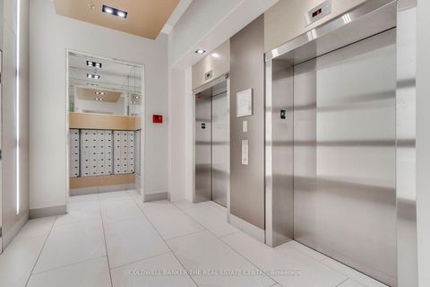 Photo 7 at 802 - 400 Wellington Street W, Waterfront Communities C1, Toronto