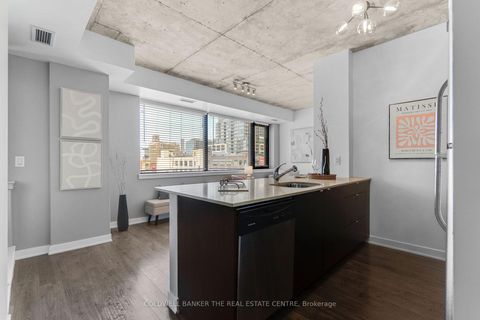 Photo 12 at 802 - 400 Wellington Street W, Waterfront Communities C1, Toronto
