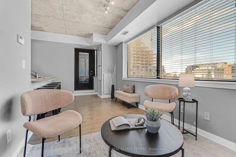 Photo 19 at 802 - 400 Wellington Street W, Waterfront Communities C1, Toronto