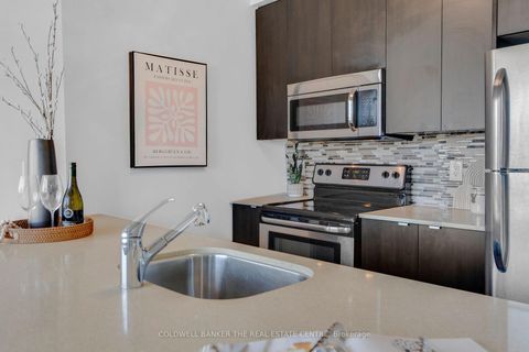 Photo 23 at 802 - 400 Wellington Street W, Waterfront Communities C1, Toronto