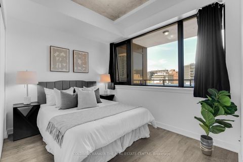 Photo 28 at 802 - 400 Wellington Street W, Waterfront Communities C1, Toronto