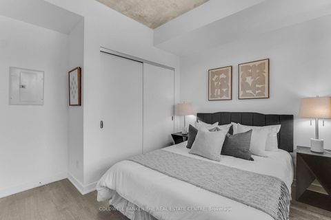Photo 29 at 802 - 400 Wellington Street W, Waterfront Communities C1, Toronto