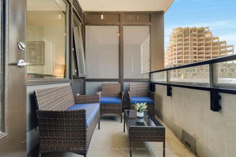 Photo 40 at 802 - 400 Wellington Street W, Waterfront Communities C1, Toronto