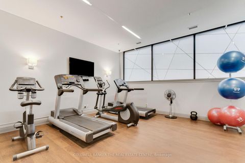 Photo 41 at 802 - 400 Wellington Street W, Waterfront Communities C1, Toronto