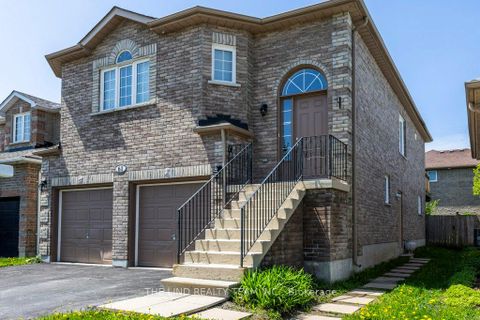 Photo 1 at 61 Mcintyre Drive, Ardagh, Barrie