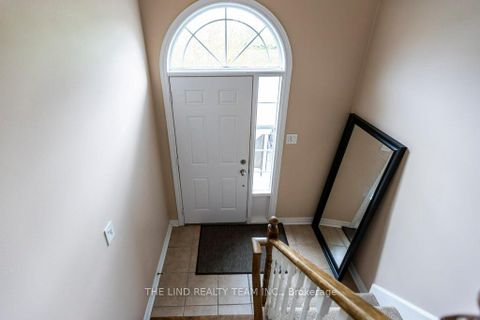 Photo 8 at 61 Mcintyre Drive, Ardagh, Barrie