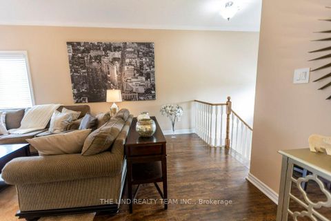 Photo 11 at 61 Mcintyre Drive, Ardagh, Barrie