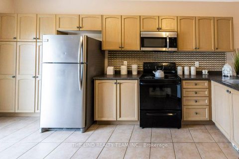 Photo 25 at 61 Mcintyre Drive, Ardagh, Barrie