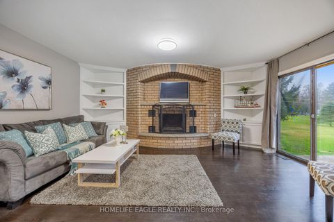 Photo 12 at 20286 Yonge Street, Holland Landing, East Gwillimbury
