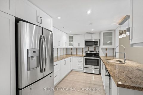 Photo 3 at 101 - 7601 Bathurst Street, Yorkhill, Vaughan