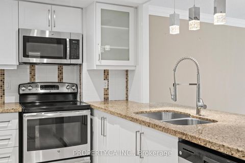 Photo 4 at 101 - 7601 Bathurst Street, Yorkhill, Vaughan